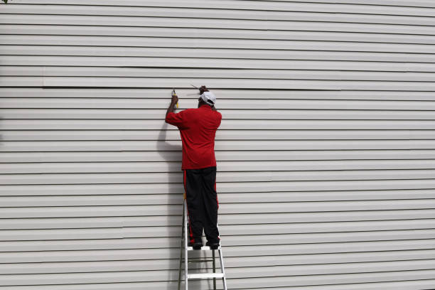 Affordable siding repair and maintenance services in Conway Springs, KS